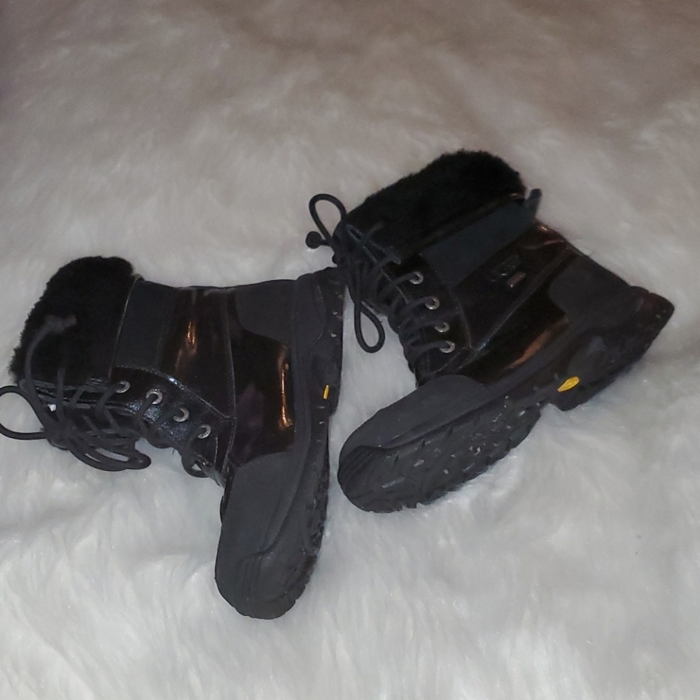 UGG S. 5 Black Leather & Blue Glitter Sides - Picture 1 of 16